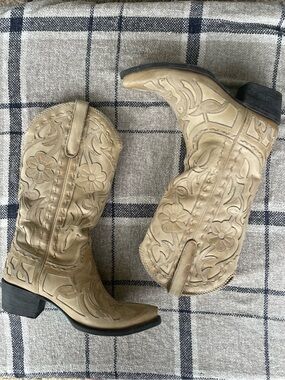 Lane Boots “Poison” Floral Overlay Western Boots, 7.5 Bone